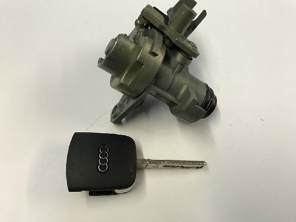 8E0 827 573 mechanizmus zámek s  klíčem Audi a vložkou zámku na Audi A4 B6 8E 2001 - 2005 . - 4