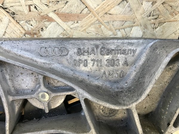 8P0 711 303 A AUDI A3 8P MK2 2003-2012  páka mechanizmus ruční brzdy - 2