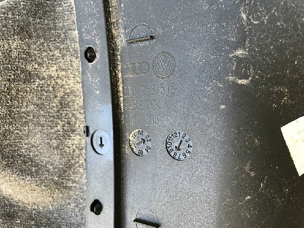 8P0 953 515   Audi A3 8P 2003 -  Plast na volantovou tyč  zakrytí páček pod volantem - Sloupek řízení  - Surround Black - 3