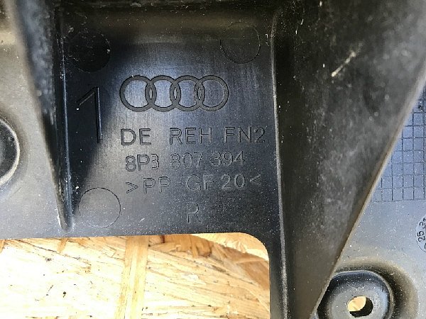 8P3 807 394 Audi A3 8P 2003 - DRŽÁK NÁRAZNÍKU pravá strana spolujezdec - 2