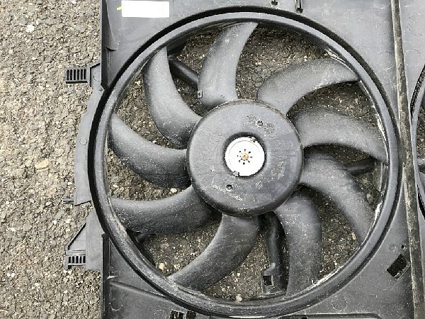 8K0 121 003 AG Ventilátor a motor chladiče Audi A4 A5 8K0  sahara větráky  - 8