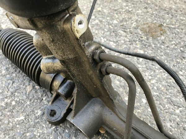 6Q1 423 055E  Škoda FABIA Hřeben řízení , servo hydraulické řízení - 8