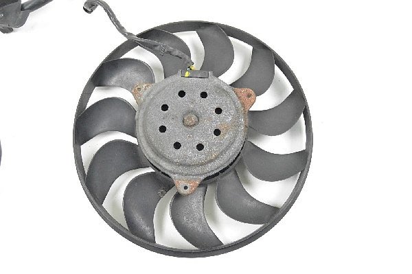 8E0 959 501F  AUDI A4 8E B6 B7 2001-2007  řídící jednotka ventilátoru chladičů + Ventilátor větrák chlazení sahar - 7