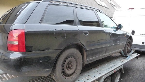  Audi A4 B5 1998  1,8 5V 92kW Motor ADR - Převodovka DHZ  - 17
