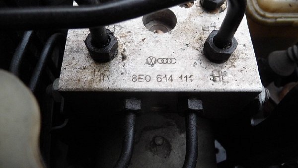  Audi A4 B5 1998  1,8 5V 92kW Motor ADR - Převodovka DHZ  - 11