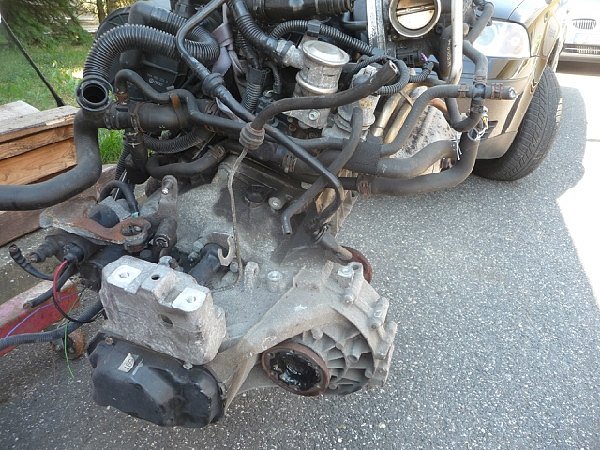 VW TOURAN 1,6i VW TOURAN (1T1, 1T2) 1.6, 75kW; motor BGU, (BSE, BSF)  - 4