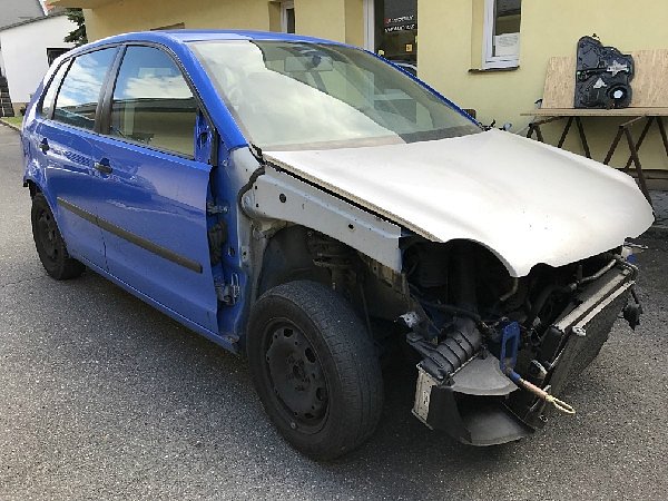 VW POLO 9N 1,4 tdi na náhradní díly BNM HCS barva MODRÁ  - 23