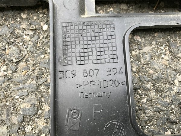 3C9 807 394 VW Passat B6 3C Plastový držák zadního nárazníku boční pravý - 2