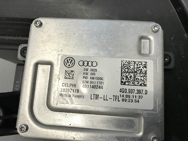 8T0 941 032 Audi A5 8T 20 12- světlomet Xenon  PP. Bixenon LED denní svícení / Světlo přední světlomet svítilna pravá strana spolujezdec  - 8