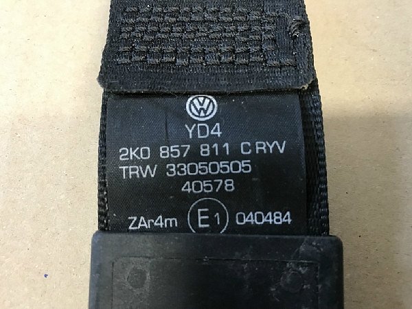 2K0 857 811 C  Bezpečnostní pás Levá strana -  zadní řada sedaček   VW Caddy 2K Life  - 2