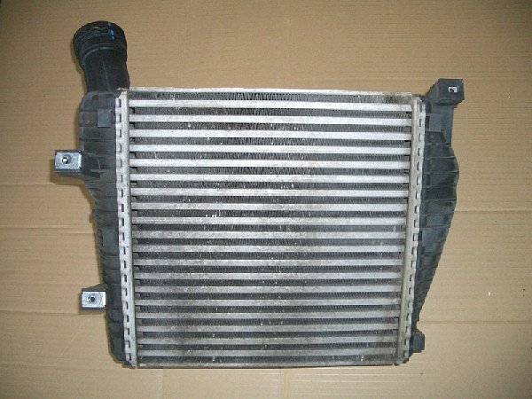   7L6 145 804 Chladič stlačeného vzduchu Original Audi Q7 4L - 2