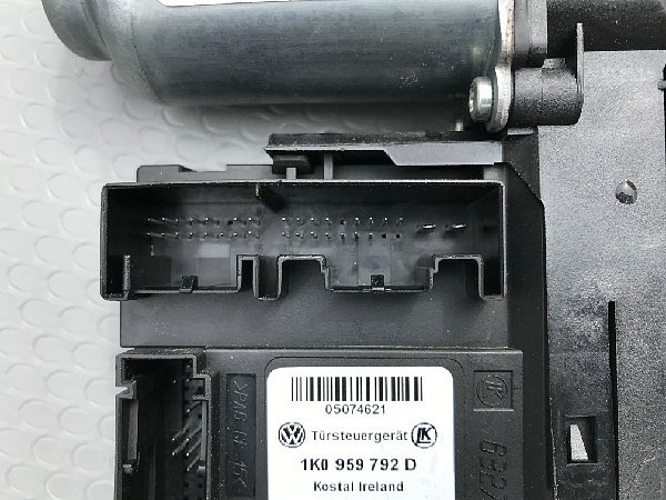  1T0 959 702A , 1K0 959 792C  VW Caddy , Touran 1T 2005 Motor stahování spouštění okna stahovačky spolujezdce pravé přední dveře - 5