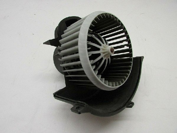 7L0 820 021L  Audi Q7   Vnitřní ventilátor topení/ klimatizace  Kabinový větrák - 2