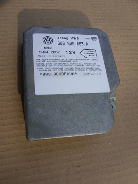 Řídící jednotka airbagu VW Golf 4 IV - 2