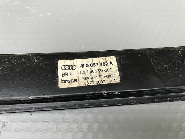 4L0 837 462A  Audi Q7 2008 4L   stahovačka mechanizmus stahování okna strana Spolujezdec - Pravé PZ DVEŘE - 2