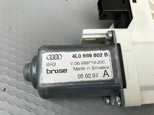 4L0 959 802B  Audi Q7 2008 4L  Motorek -  elektrické spouštění stahovačky mechanizmu stahování okna strana Spolujezdec - Pravé PP Přední Dveře + PZ Zadní - 5