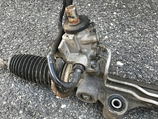 7L8 422 055 AE  Audi Q7 4L  servořízení hřeben převodka řízení  + senzor  - 5