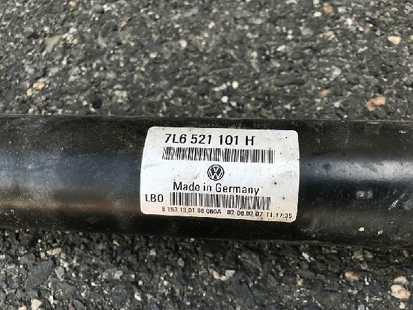 7L6 521 101H Audi Q7 4L 3,0 TDI 2006 - 2009  Kardanová hřídel - kardanka /  hnací hrídel s klouby  / - 4