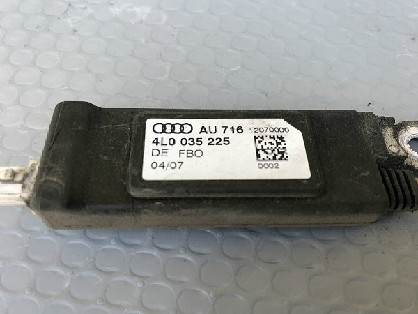  4L0 035 225  Audi Q7 4L 2006 - 2010  ANTÉNÍ ZESILOVAČ AU716  radio Antenna-Booster Amplifier  - 3