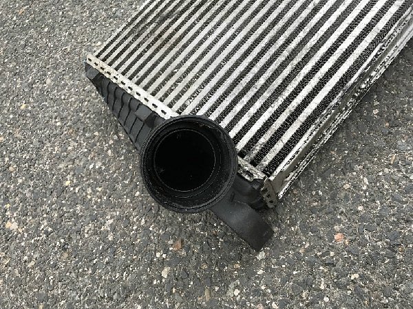  7L6 145 803C Chladič stlačeného vzduchu INTERCOOLER  AUDI Q7 3,0 TDI  - 2