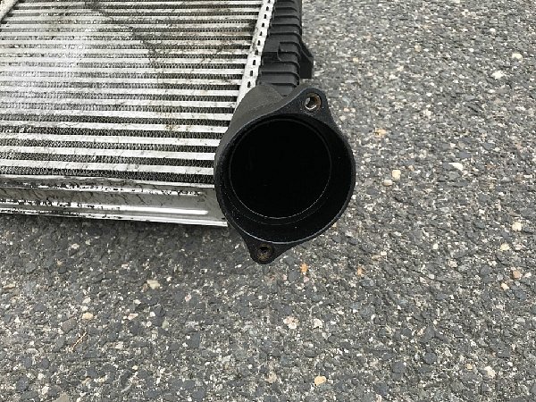  7L6 145 803C Chladič stlačeného vzduchu INTERCOOLER  AUDI Q7 3,0 TDI  - 3