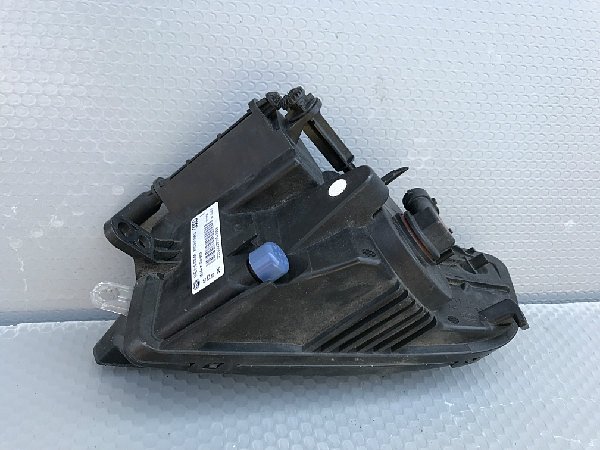 8V0 941 699C Audi A3 8V Mlhovka mlhové světlo přední Halogen - strana LEVÁ - řidič - 4