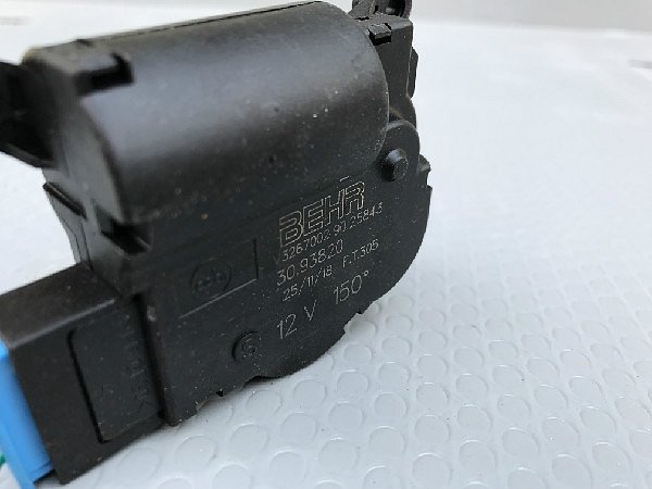  V32670029025843 Servomotor motorek nastavení klapky topení / klimatizace   A1 A2  IBIZA  FABIA RAPID  FOX POLO - 11