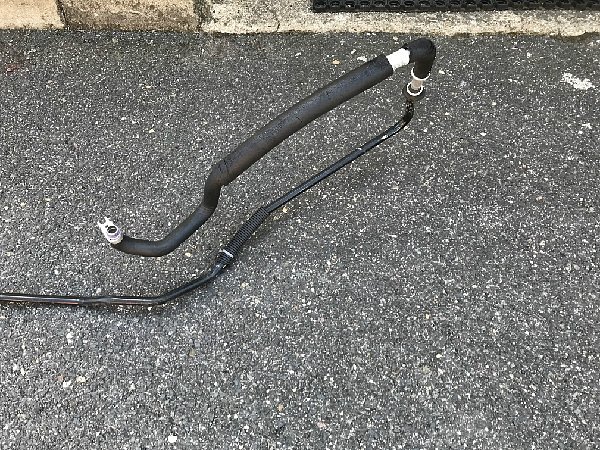 7D0 820 743 VW T4 2,5 TDI 2001 - 2003 Multivan 7D0 820 743 Hadice klimatizace trubka vedení chladícího prostředku klimatizace trubka pod auto dozadu k výměníku dvouzonové klimatizace  - 9