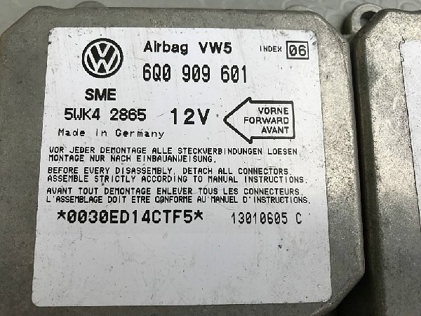 VW Audi Škoda Řídící jednotka airbagu - 2