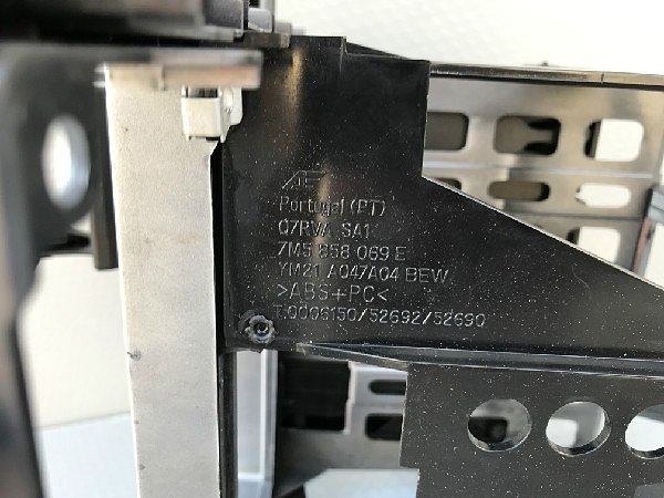 7M5 858 069E Ford Galaxi II Rámeček 2DIN středový pro rádio a CD + Klimatizece - lak střibrný - 6