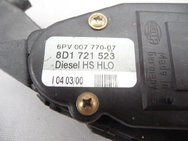 8D1 721 523  Plynový pedál   VW AUDI -8D1 721 523 - 2