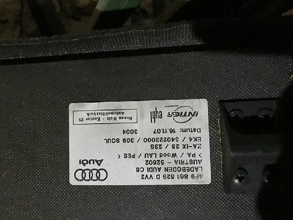 4F9 861 529 D Podlaha zavazadlového prostoru AUDI A6 4F C6 3,0 + 2,7 TDI 2010 - 2014 Avant Černá barva  - 2