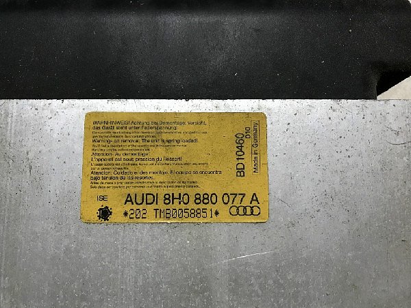 8H0 880 077 A Audi A4 8E2, B6 B7 Cabrio hlavový opěrka -  bezpečnostní prvek Anti Roll Protection Unit  - 3