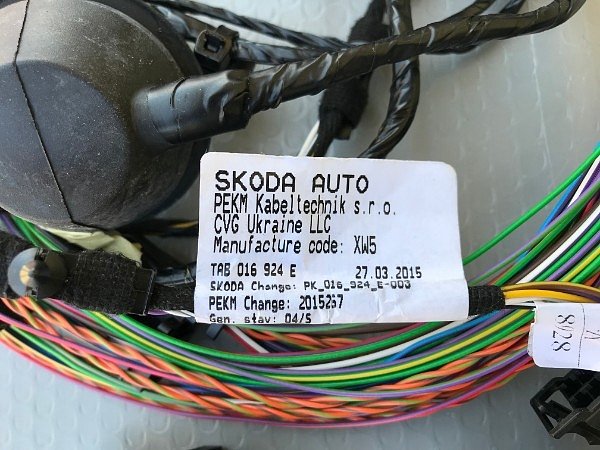 Sada PDC čidel + kabeláž + řídící jednotka pakování Škoda   Senzor couvací  5Q0 919 275B 3ks + jednotka řídící 5Q0 919 283F + 5Q0 919 279 signálka + 5JJ 971 065D kabeláž - 4