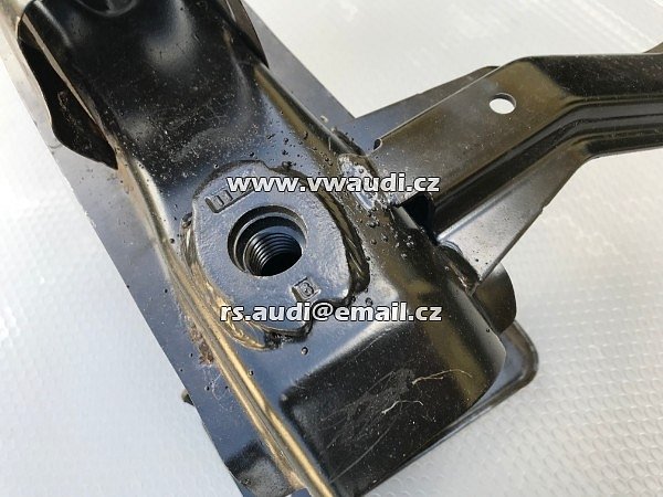  6R0 807 109C VW Polo 6R 2009 - 2014  Výstuha předního nárazníku  - 3