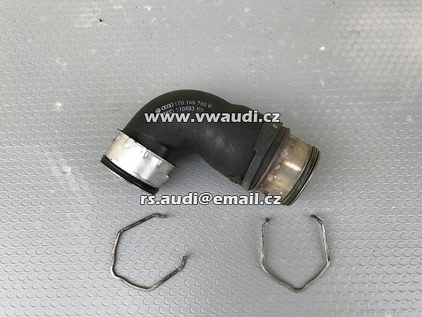 1T0 145 790B / 038 131 111A VW Hadice plnícího vzduchu tlaková trubka vedení stlačeného / nasávaného vzduchu turbo intercooler chladič turba - - 2