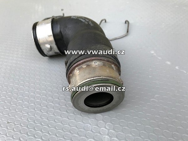 1T0 145 790B / 038 131 111A VW Hadice plnícího vzduchu tlaková trubka vedení stlačeného / nasávaného vzduchu turbo intercooler chladič turba - - 4