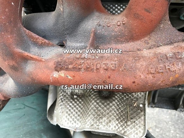 058 253 033A Audi A4 B5 8D0 ADR 1,8 L  Svody výfuku   / parohy litinové svody první část výfuky motoru z hlavy  / - 2