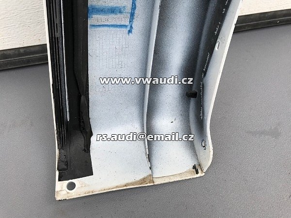 2H6 853 817 L VW Amarok Lem blatníku plast na blatník  - levý zadní LZ  - 6