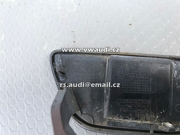  8R0 955 275  Audi Q5 8R 8R0-955-275    krytka ostřikovaře předního světlometu - Levá stana řidič  - 4