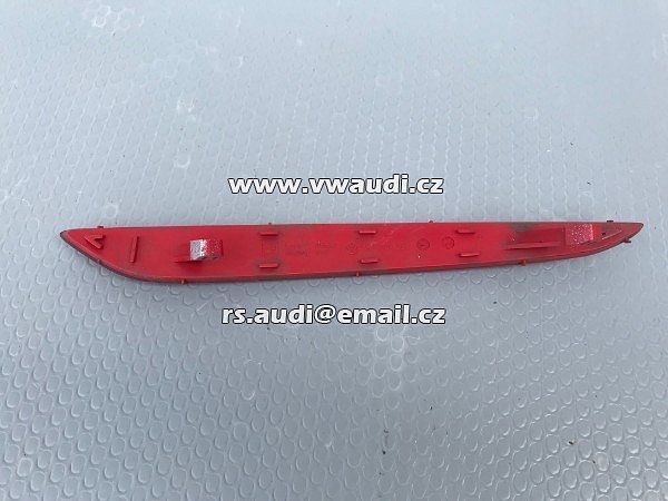 1K8 945 105 VW Scirocco 1K8945105 odrazka do zadního nárazníku -   Levá zadní strana řidič - 2