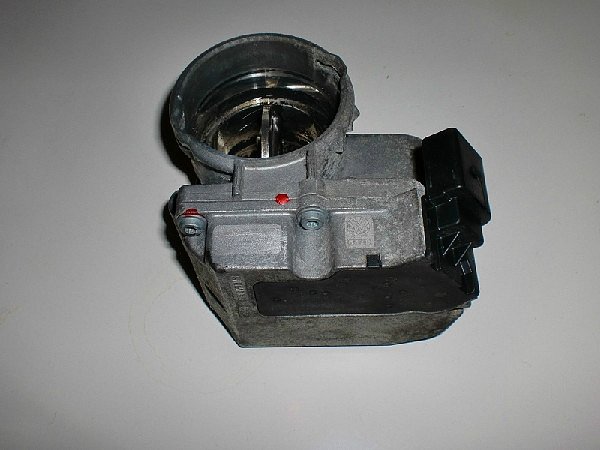 Škrtící klapka  1,4 TDI 045 128 063 D,G - 2
