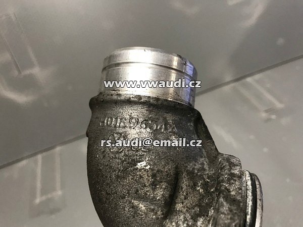 7H0 129 654A Příruba koleno sání k turbu turbodmychadlo VW T5 2,5 TDI 7HO129654A - 4