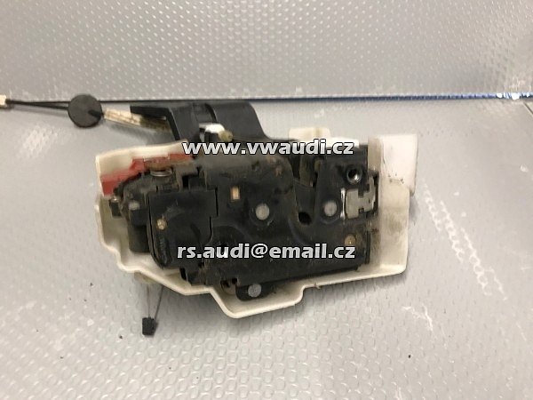 3D1 837 015A   VW TOUAREG V10 Zámek centrálního zamykání LEVÝCH přední dveří - L.P dveře Řidič  Popis: umístění vpředu vlevo. - 2