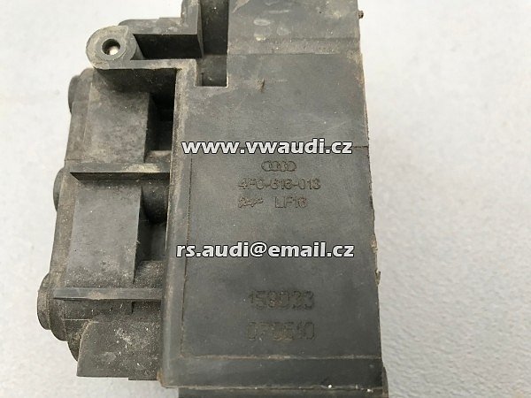 4F0 616 013  Audi A6/S6/Avant C6 4F 2006 - 2010  rozdělovač vzduchového podvozku   - 3