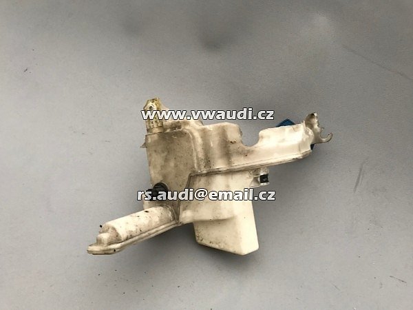  3C0 955 453P   Nádobka ostřikovačů předního skla  Passat 3C B6 2006 - 2010  - 3