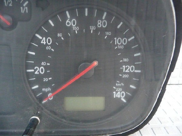 Tachometr  VW T4 2,5 TDI  - 2