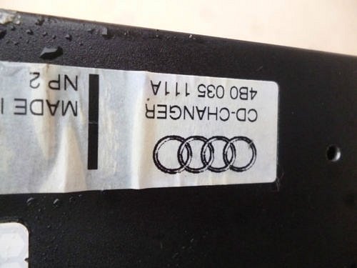 CD Přehrávač AUDI A6  4B0 035 111A - 2