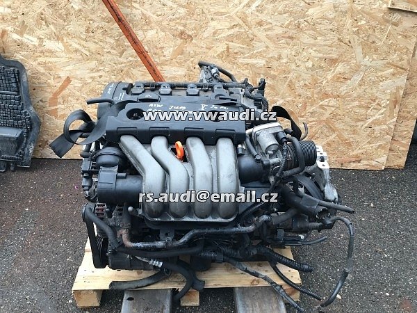 Motor VW 2,0FSI AXW ´Motor VW Touran 2,0FSI AXW  Golf V MK5 Audi A3 Agregát - 2