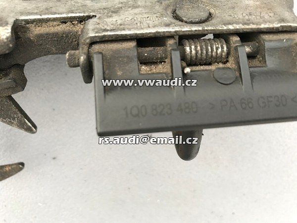  1Q0 823 480 . 1QO 823 480 Zámek kapoty VW GOLF V VI JETTA III IV EOS SHARAN horní část Do kapoty na kapotu  - 7